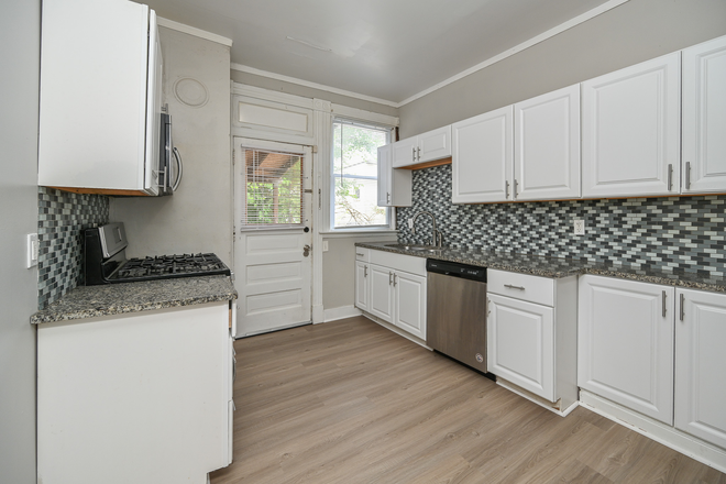 Kitchen - 2317 Stratford Ave House