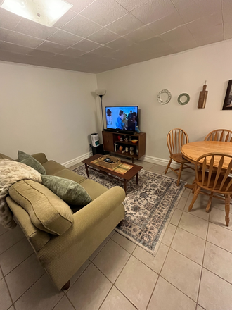 Living Room - Bright 1-Bedroom in Baldwin Village | All Utilities Included |