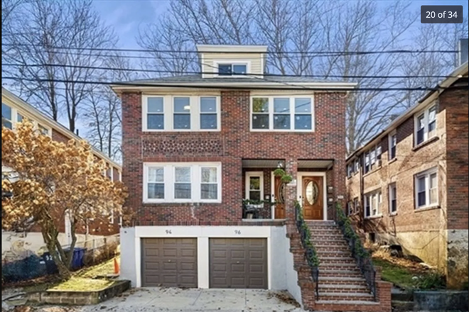 private secure parking - Beautiful, spacious 4 bedroom with loft, deck, parking and laundry near T