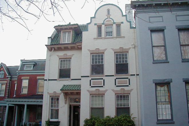 Beautiful Building! - 1017 Park Ave Apt 2