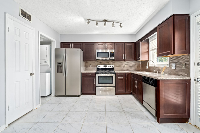 - The Brookes Condos, Unit 02-09