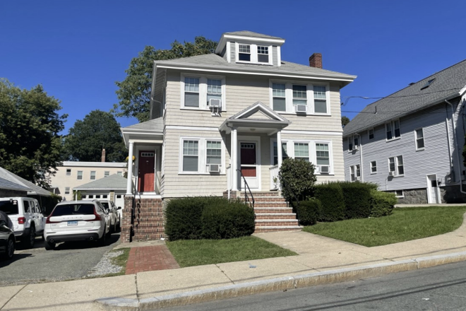 Outside of Home - SUMMER 2026 SUBLET FULLY FURNISHED ROOM CLOSE TO CAMPUS **7 ROOMS AVAILABLE**