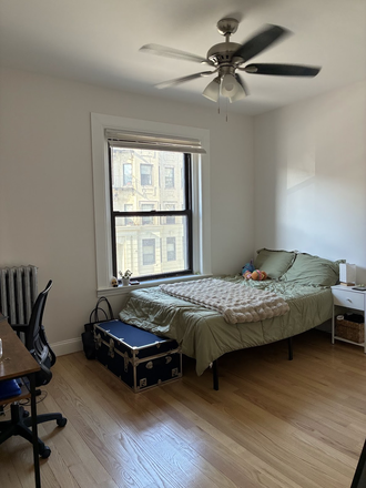 Bedroom - Spacious, Fully Furnished, Renovated Room on Hemenway St