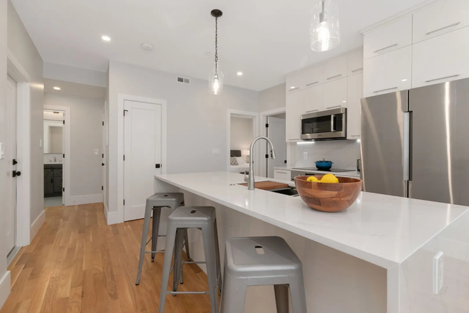 Call NOW for showings! 617-236-8600 - BERKSHIRE ST - LUXE NEW RENOVATED 3BR AVAIL *7/1/2026* W/ IN UNIT LNDRY, EN-SUITE PRIMARY, 2 BATHS!