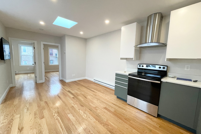 kitchen - 4BR South End Apartment Steps from Northeastern