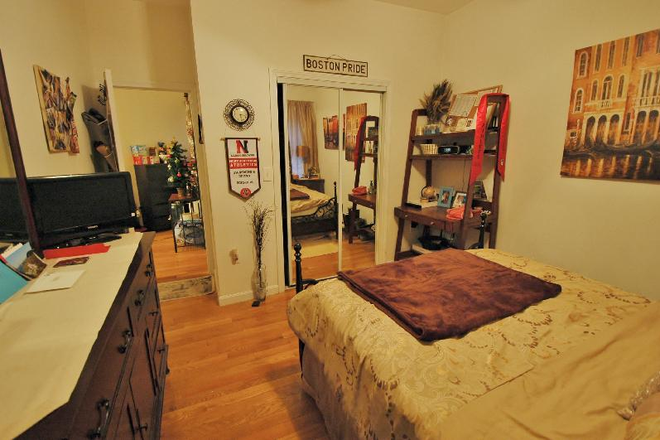 2 Bedroom - 58 Westland Ave. - NO Broker's Fee!! - Available 9/01 - Spacious 2 Bedrooms with Modern Kitchen and Modern Bathroom Apartments