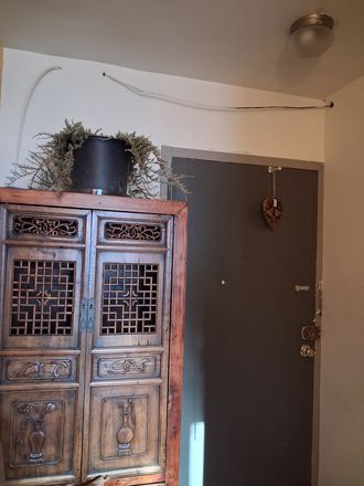 Front door area - Furnished or unfurnished jr. 1 bedroom apartment, metro+laundry+pool+gym