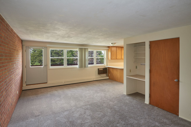 Living room - Twin Towers Large 1 Bedroom Apartments *NEW RENOVATED