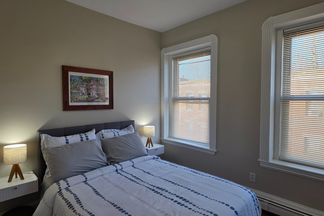 Bedroom - $1,050 Furnished Bedroom Near T | Ideal for UMB Grad Students & Young Professionals