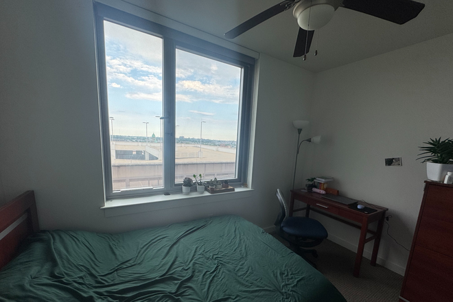 Bedroom - The Essential-Private room in a 2B/2B apartment (Sublet)