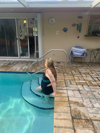 pool - Unoccupied Single family home with pool close to campus