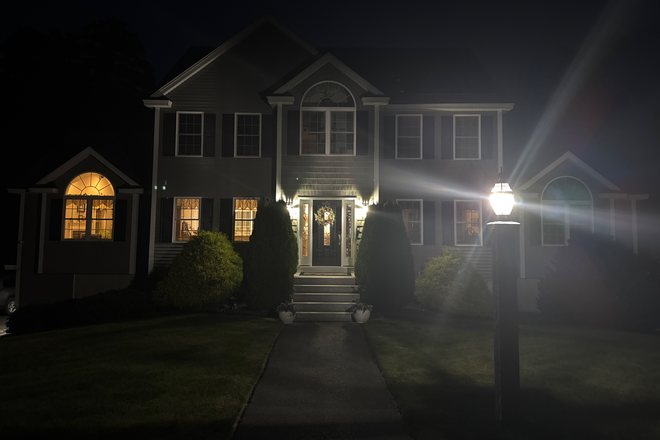 2 room rental with huge walk in closet and private bathroom and private driveway. - Brand new build. In-law suite for rent Apartments