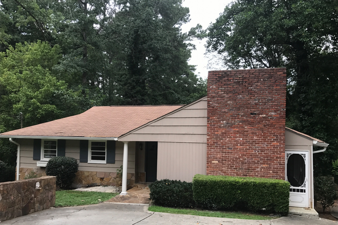 Outside street view - 2 Bedroom Unit with Big Yard Near Emory