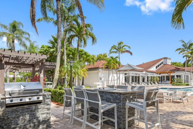 Pool at Centro at Davie. Walking distance to NSU. Apartment building next to pool and workout room. - 2-2 Apartment: Centro at Davie Looking for Male Grad Student Roommate