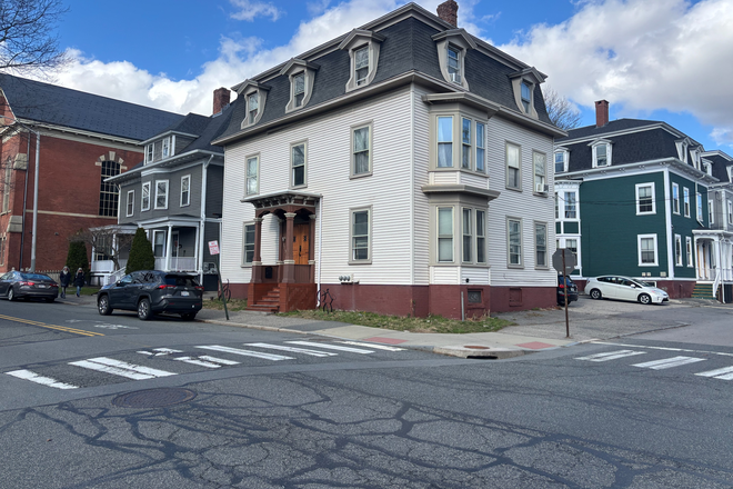 . - 115 Hope Street