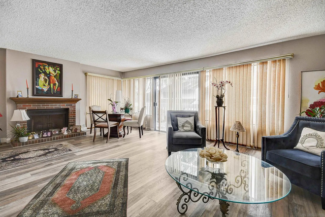 Family Room - Room for Rent- $1300 monthly
