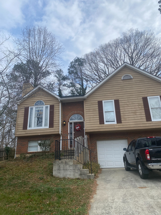 Outside Street view - 1 Bedroom in Furnished House (10 Minutes from campus)