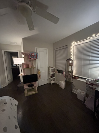 Bedroom - The Ridge, Townhome style apartment close to UF + Butler Plaza!