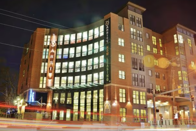 Building - Varsity Apartments Sublease, Very close to North Campus