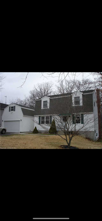 House - Fully furnished 4/5 Bedroom and two full bath house with solar installed