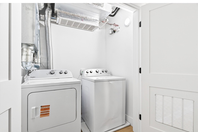Washer Dryer - 584 Cambridge