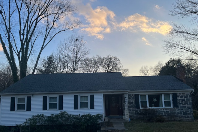 - One Bedroom, private bath in a house: Starts in January