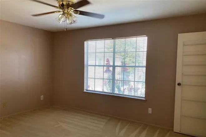 Bedroom 1 - 2 Bed 2.5 Bath 2 Floors Condo Accepting August Lease