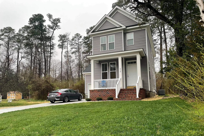 front yard - New Construction House (2021) in Colonial Williamsburg!