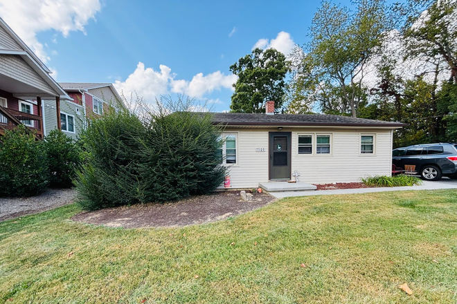 - 1115DB - 1309-1315 N. Main St. - M