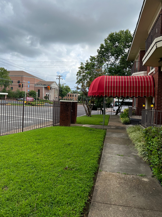 Front of building - Gated 1 bedroom/bath close to campus Condo