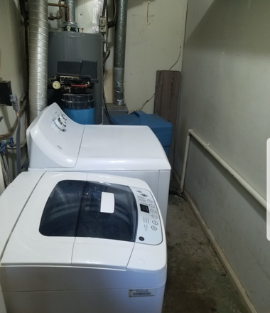Laundry/utilities room - 3 bedroom 1 story house