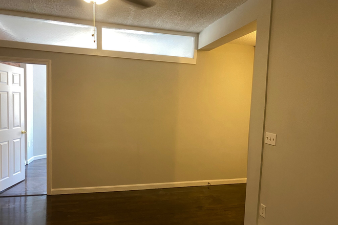 Call NOW for showings! 617-236-8600 - COLUMBUS AVE - UNIQUE RNOVTED 2BR DUPLEX ACROSS FROM NEU W/ IN UNIT LNDRY, 1.5 BATH AVAIL *9/1/2026*