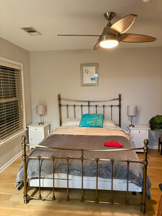 Your en-suite furnished bedroom - En-suite bedroom sanctuary in bright spacious townhouse in Historic Grant Park