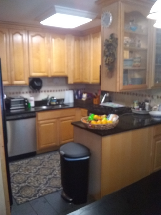 SHARED Gourmet Kitchen - GREAT PRICE AND LOCATION! House