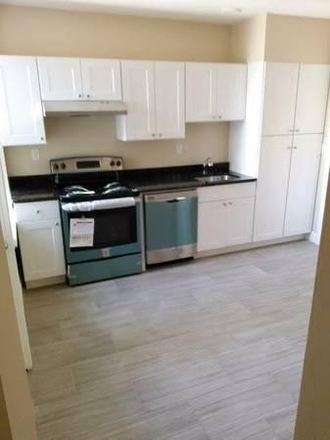 Call NOW for showings! 617-236-8600 - HANOVER ST - LRG & MODERN 2BR SPLIT FOR 3 PPL AVAIL *6/1/2026* W/ HEAT INC, LNDRY IN BLDNG, DW, EIK!