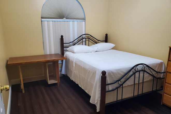 Bedroom - Twin Rivers House