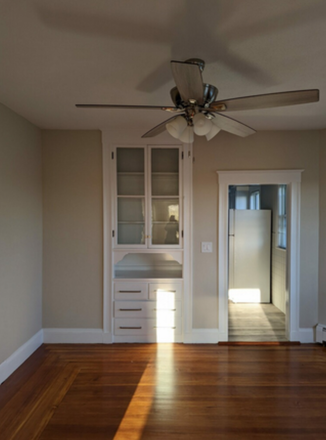 Dining room - 17 University Ave