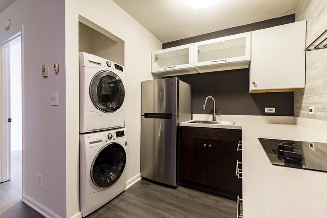 Kitchen - Cambridge House Apartments