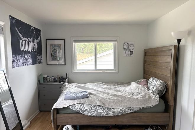 - House close to campus