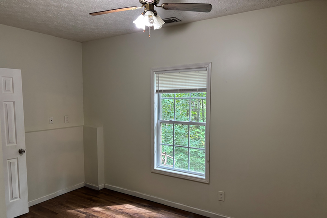 Bedroom - 3 BED / 2 BATH BASEMENT UNIT FOR RENT. $1,800/month + utilities 5 minutes to UNG. Duplex