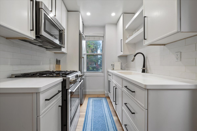 Kitchen - Private Room in Luxury Downtown Stamford Condo - Just a 5-Minute Walk to UConn!