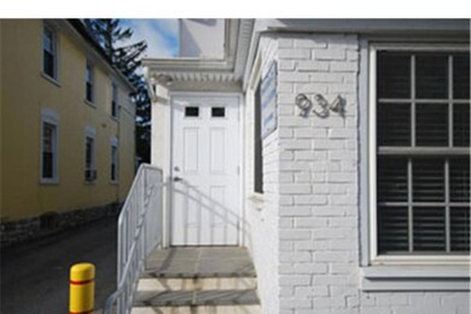 Entrance - Spatious and Affordable Apartment Close to Campus - Looking for Roommate!