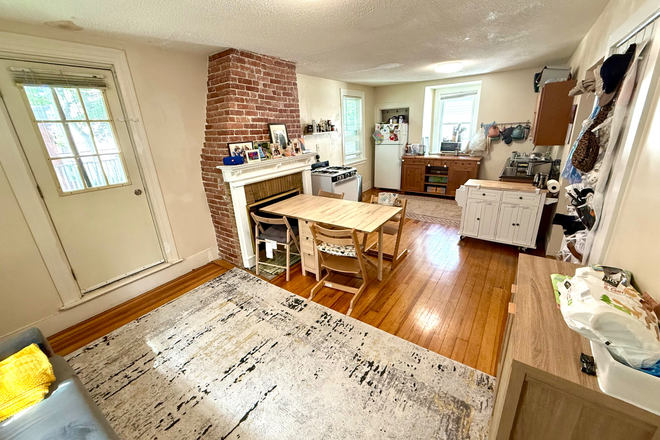Living / Dining Room - 2 Bedroom w/ Gorgeous Patio by Wayland Square