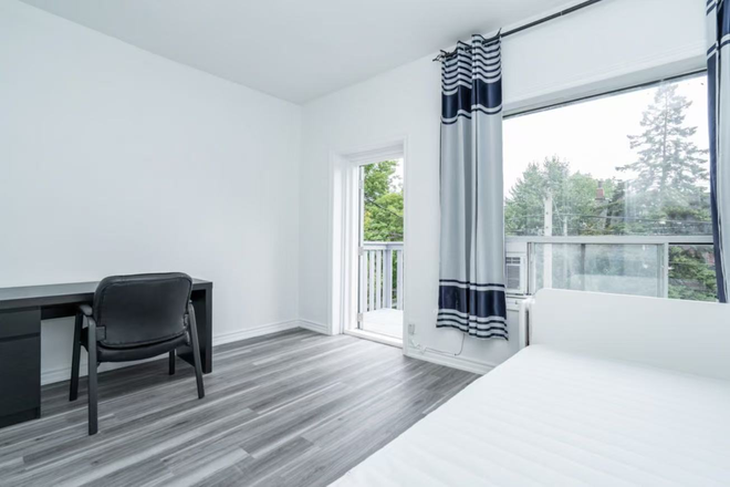 Unit 3 Queen size bed $1150 - Furnished Bedrooms Avaliable