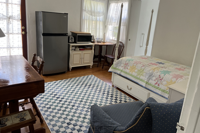 Bedroom - Room available in La Jolla, Village Beach Area *Close to school
