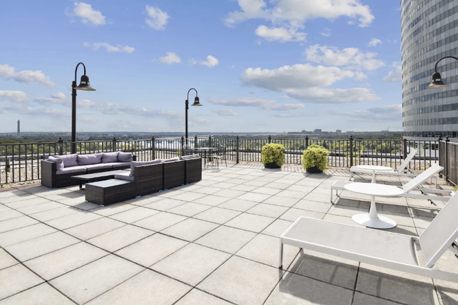 outside view - london normandy house