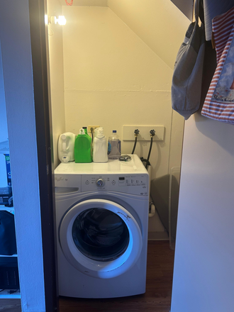 in-unit washer - Graduate Housing, Marine Court, 5-10 minutes walk to main campus