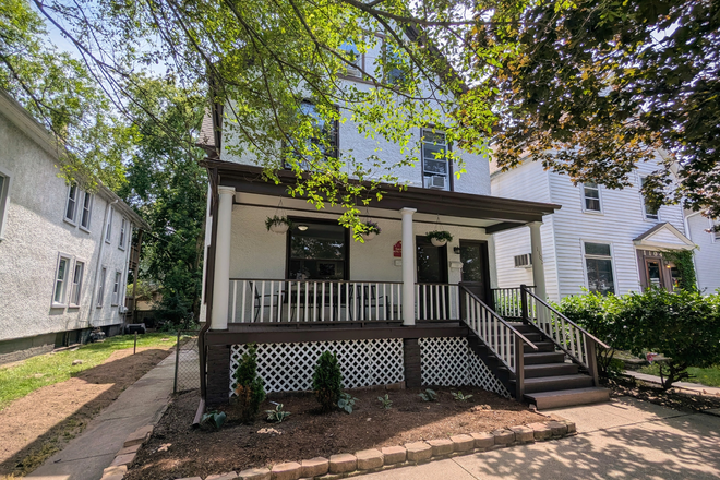 House - Furnished One Bedrooms 10 min to NU for August only