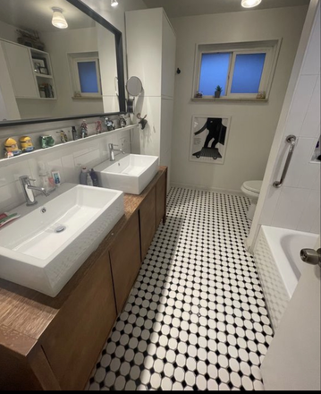 Bathroom - Rare find. Excellent fall sublet opportunity
