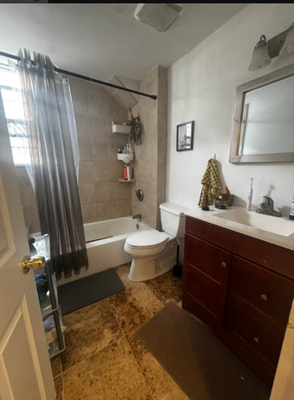 Bathroom - 2 Bed for Grad/Law Students!! Apartments